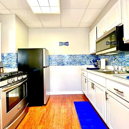 The Sapphire Haven - Your Old Brooklyn Oasis Awaits Families, Couples, Business Travelers Near Downtown With Parking, 300 Mb Wifi & Self Check-In Cleveland Bagian luar foto
