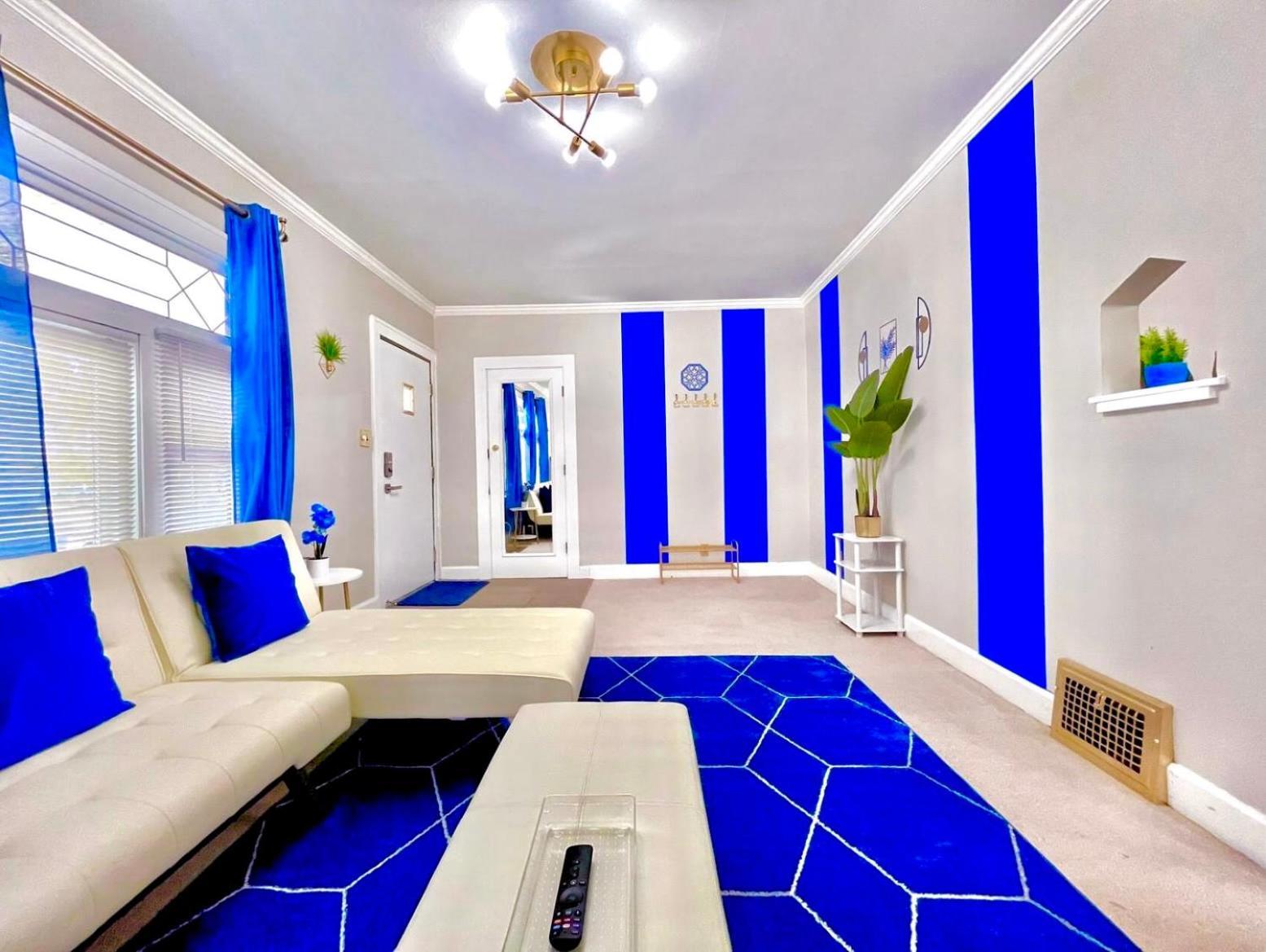 The Sapphire Haven - Your Old Brooklyn Oasis Awaits Families, Couples, Business Travelers Near Downtown With Parking, 300 Mb Wifi & Self Check-In Cleveland Bagian luar foto