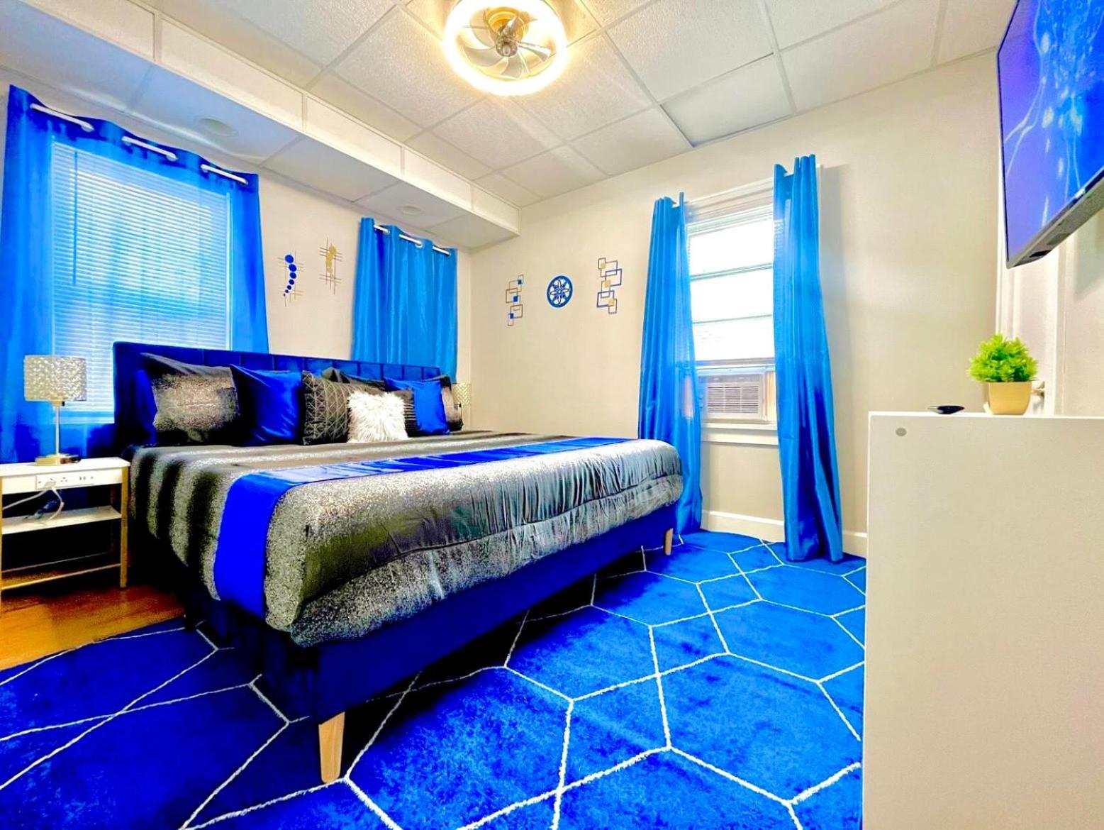 The Sapphire Haven - Your Old Brooklyn Oasis Awaits Families, Couples, Business Travelers Near Downtown With Parking, 300 Mb Wifi & Self Check-In Cleveland Bagian luar foto