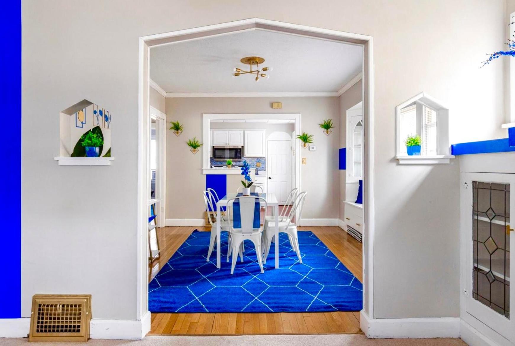 The Sapphire Haven - Your Old Brooklyn Oasis Awaits Families, Couples, Business Travelers Near Downtown With Parking, 300 Mb Wifi & Self Check-In Cleveland Bagian luar foto