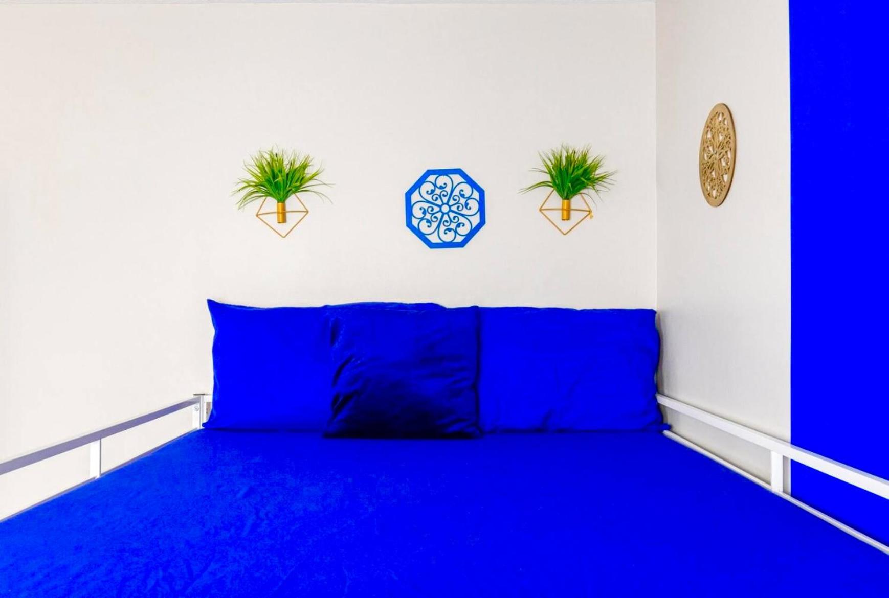The Sapphire Haven - Your Old Brooklyn Oasis Awaits Families, Couples, Business Travelers Near Downtown With Parking, 300 Mb Wifi & Self Check-In Cleveland Bagian luar foto