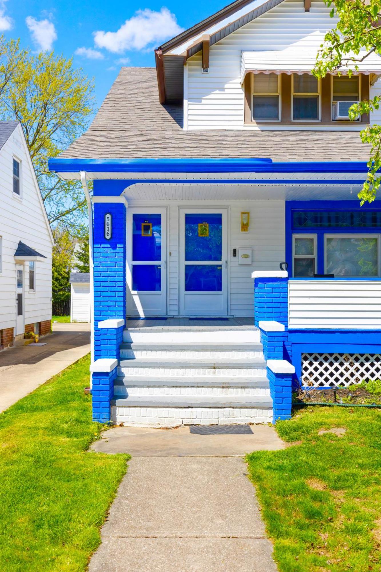 The Sapphire Haven - Your Old Brooklyn Oasis Awaits Families, Couples, Business Travelers Near Downtown With Parking, 300 Mb Wifi & Self Check-In Cleveland Bagian luar foto